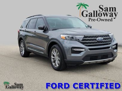 Certified 2023 Ford Explorer XLT w/ Equipment Group 202A