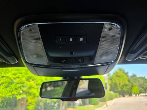 Used 2019 Chrysler 300 S RWD image 27