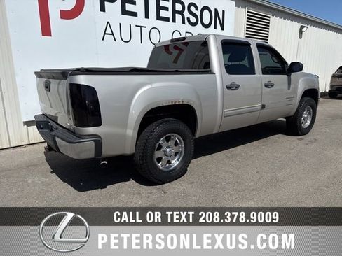 Used 2007 GMC Sierra 1500 SLE w/ SLE1 Preferred Package AWD/4WD image 4