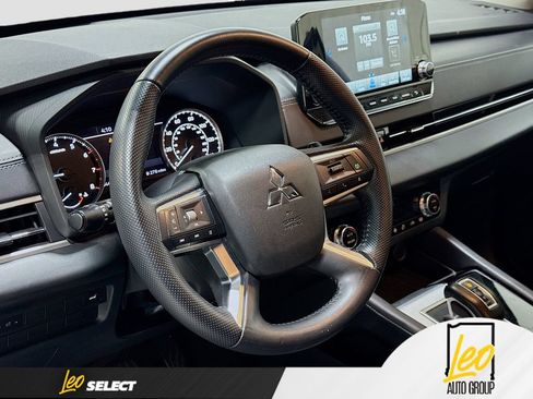 Used 2022 Mitsubishi Outlander SEL AWD/4WD image 13