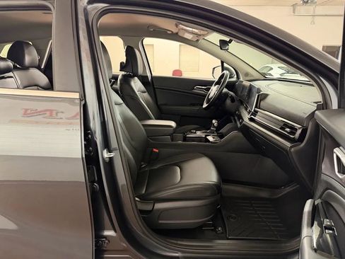 Used 2023 Kia Sportage EX AWD/4WD image 39