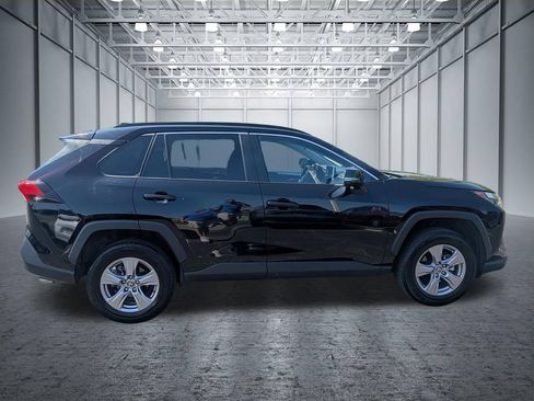 Used 2025 Toyota RAV4 XLE AWD/4WD image 16
