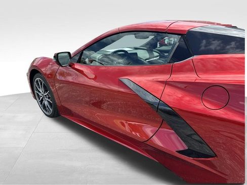 Used 2024 Chevrolet Corvette Stingray Premium Conv w/ Z51 Performance Package RWD image 11
