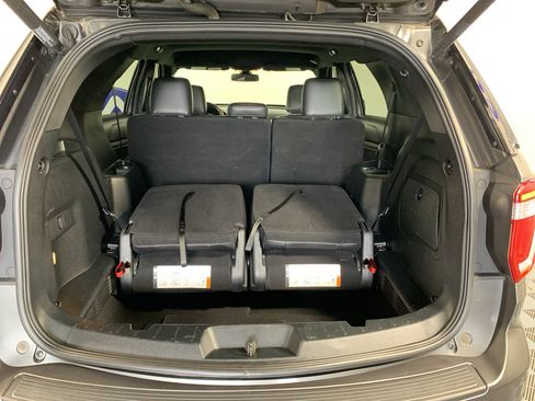 Used 2019 Ford Explorer XLT w/ Equipment Group 202A FWD image 34