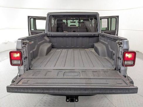 Used 2021 Jeep Gladiator Rubicon AWD/4WD image 19