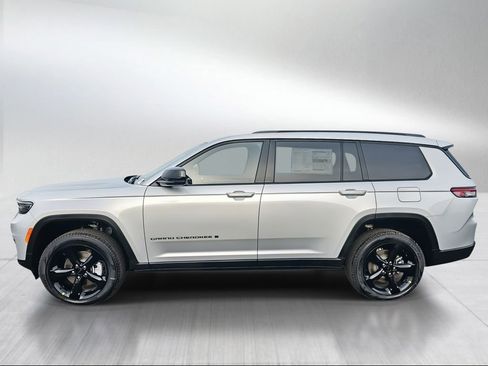 New 2025 Jeep Grand Cherokee L Limited w/ Black Appearance Package AWD/4WD image 3