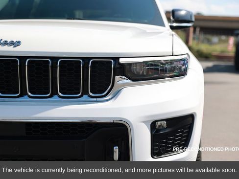 Used 2023 Jeep Grand Cherokee Overland w/ Rear Seat Video Group I image 5