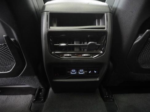 Certified 2024 Jeep Grand Cherokee Limited image 28