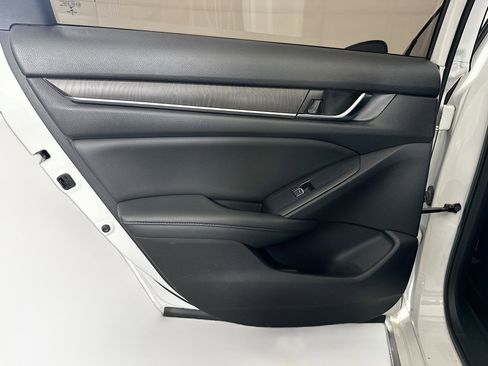 Used 2021 Honda Accord EX-L image 27