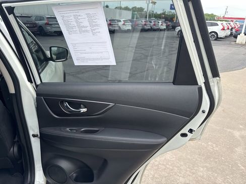 Used 2020 Nissan Rogue SV AWD/4WD image 24