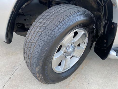 Used 2004 Toyota 4Runner Limited AWD/4WD image 10