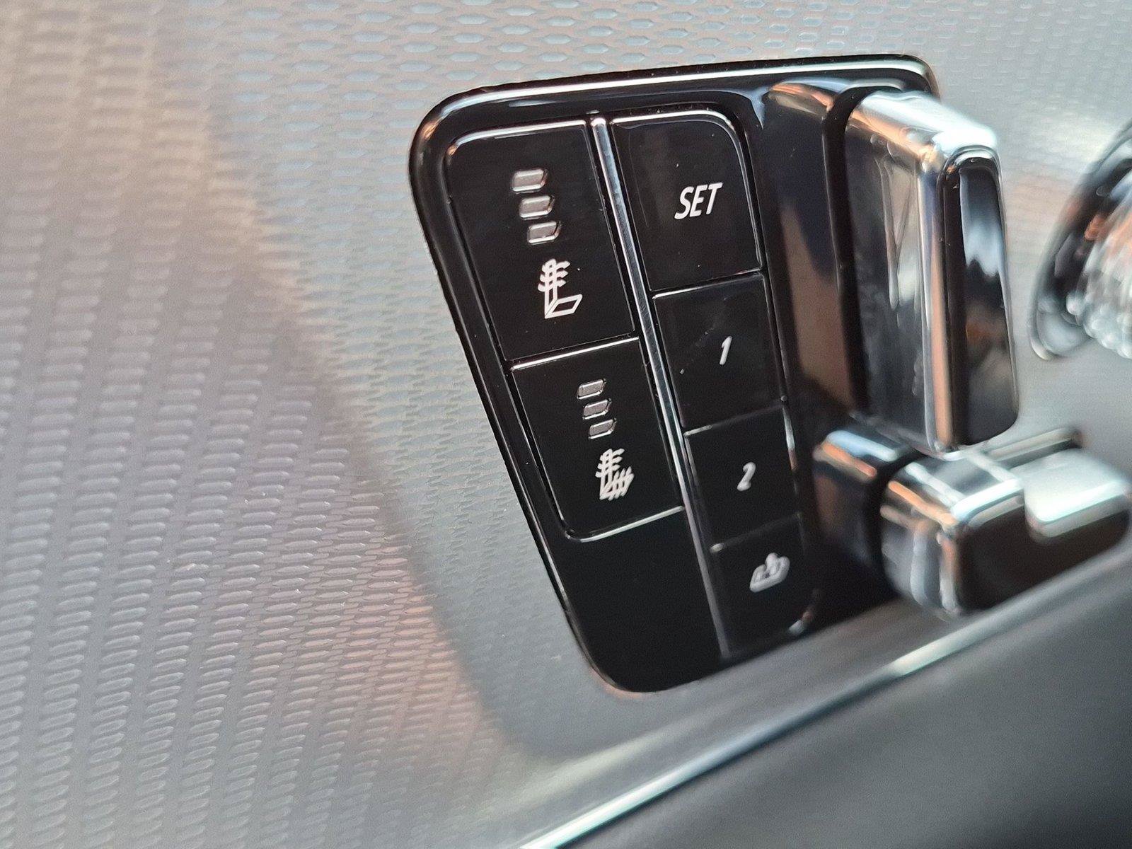 Used 2024 Cadillac Lyriq Tech AWD/4WD image 22
