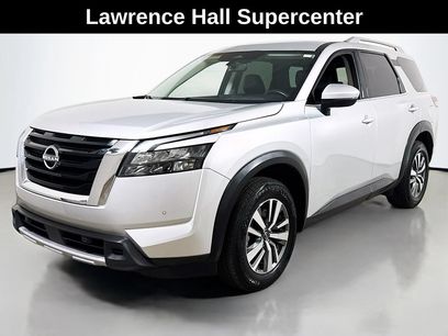 Used 2025 Nissan Pathfinder SL