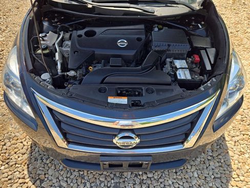 Used 2013 Nissan Altima 2.5 SL w/ Technology Pkg FWD image 12