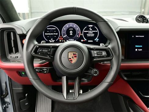 Used 2025 Porsche Cayenne GTS image 8