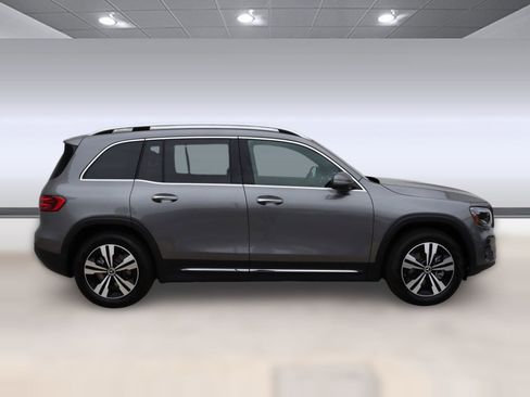 New 2025 Mercedes-Benz GLB 250 image 6