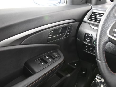 Certified 2023 Honda Passport TrailSport image 32