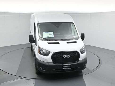 New 2026 Ford Transit 150 148 Medium Roof w/ Load Area Protection Package image 33