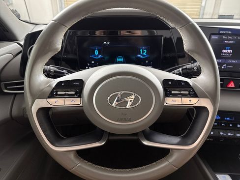 Certified 2021 Hyundai Elantra SEL w/ Convenience Package image 15