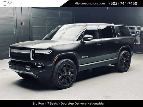 Used 2024 Rivian R1S Adventure AWD/4WD image 1