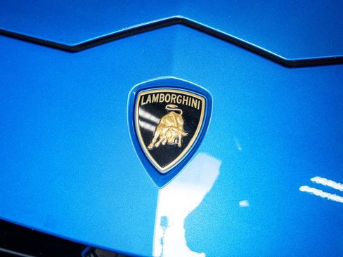 Used 2020 Lamborghini Urus image 18