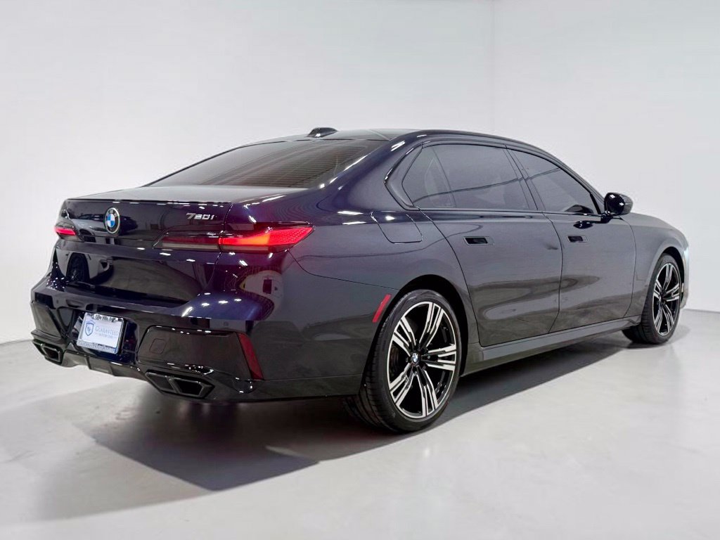 Used 2025 BMW 760i xDrive AWD/4WD image 23
