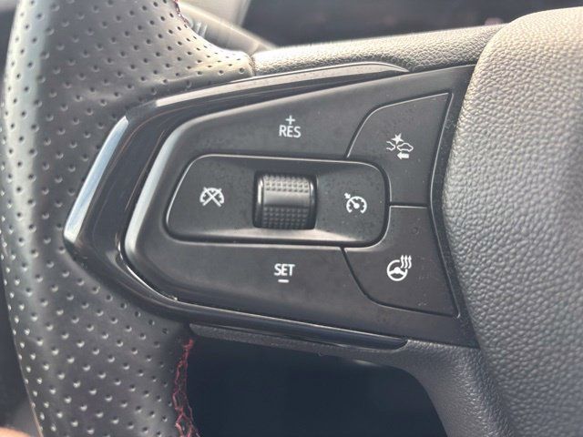 Used 2024 Chevrolet Trax RS w/ Sunroof Package FWD image 19