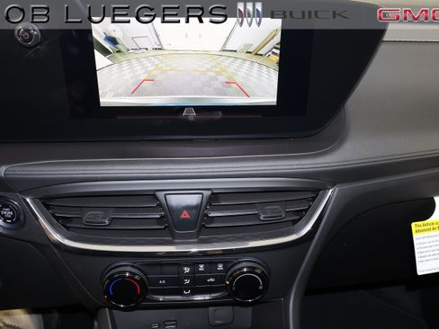 Certified 2024 Buick Encore GX Preferred FWD image 22