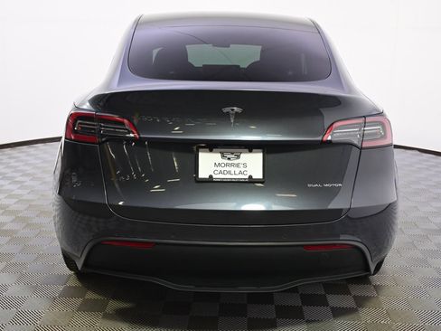 Used 2022 Tesla Model Y Long Range image 5