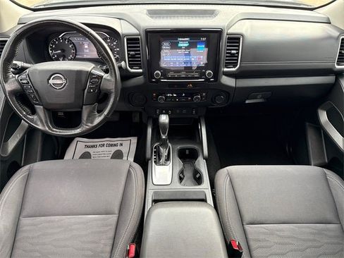 Used 2022 Nissan Frontier SV image 12
