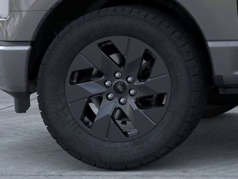 Used 2025 Ford F150 Lightning Flash image 19