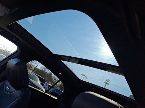 Used 2020 Cadillac XT4 Premium Luxury w/ Cold Weather Package image 15