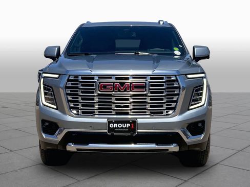 Used 2025 GMC Yukon Denali AWD/4WD image 4