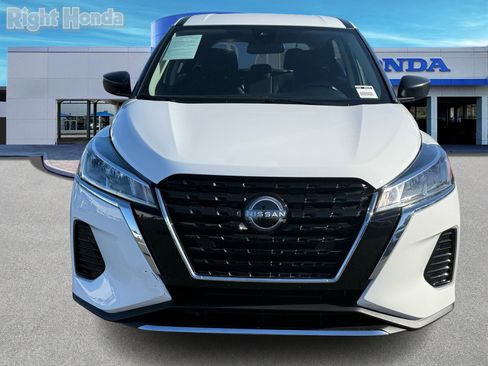 Used 2024 Nissan Kicks S image 5