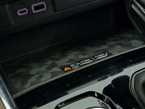 Used 2024 GMC Canyon Denali w/ LPO, Denali Black Edition image 10