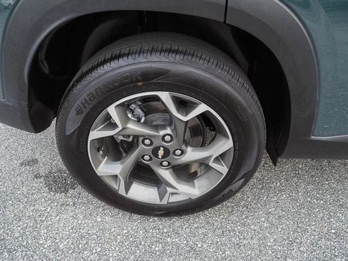 Certified 2025 Chevrolet Trax LT w/ Driver Confidence Package FWD image 36