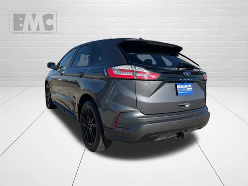 Used 2022 Ford Edge ST-Line w/ Class II Trailer Tow Package AWD/4WD image 4