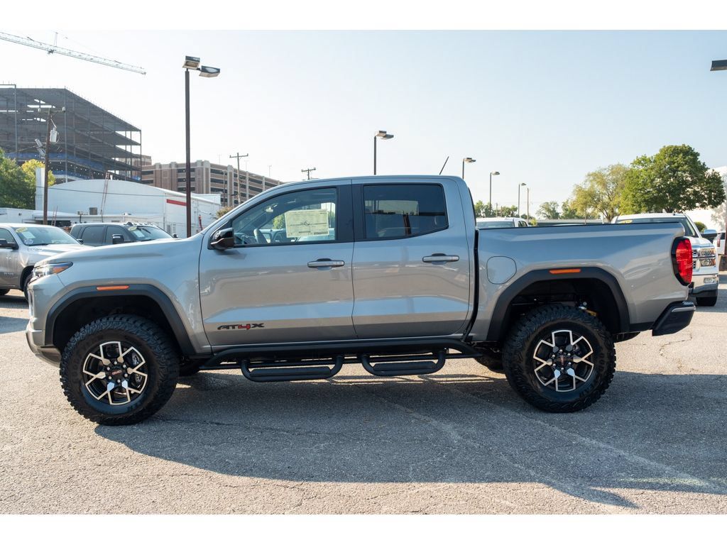 New 2026 GMC Canyon AT4X w/ LPO, Black Badging Package AWD/4WD image 5
