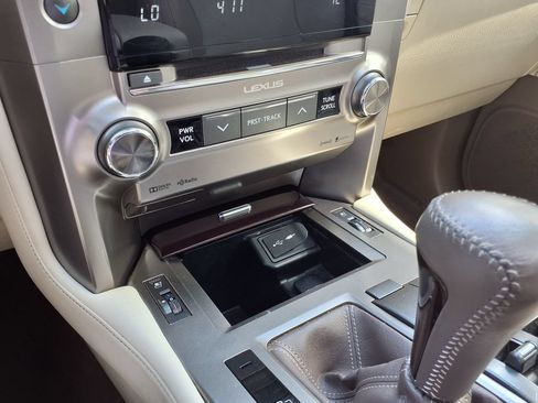 Used 2018 Lexus GX 460 Premium w/ Premium Package AWD/4WD image 30