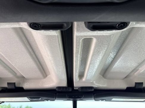 Used 2023 Jeep Wrangler Unlimited Rubicon 4xe AWD/4WD image 21