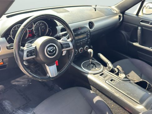 Used 2009 MAZDA MX-5 Miata Touring RWD image 29