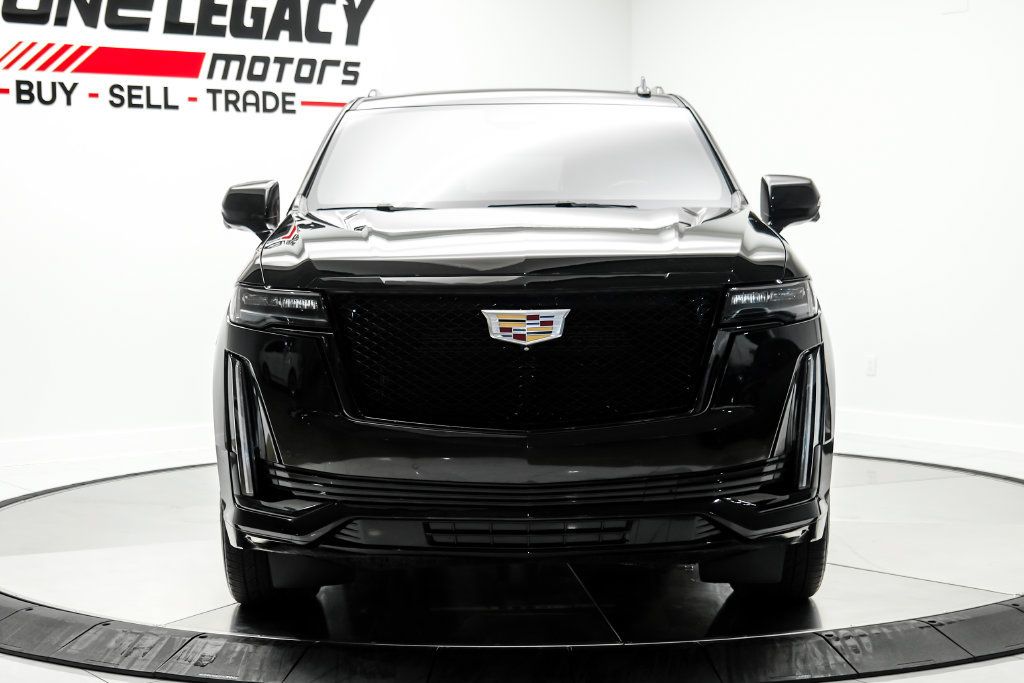Used 2021 Cadillac Escalade ESV Sport AWD/4WD image 2