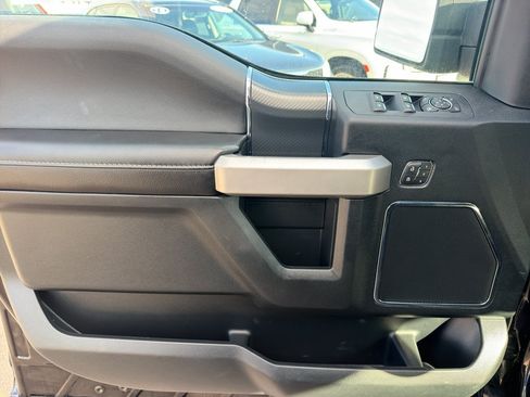 Used 2020 Ford F150 Lariat w/ Equipment Group 502A Luxury AWD/4WD image 9