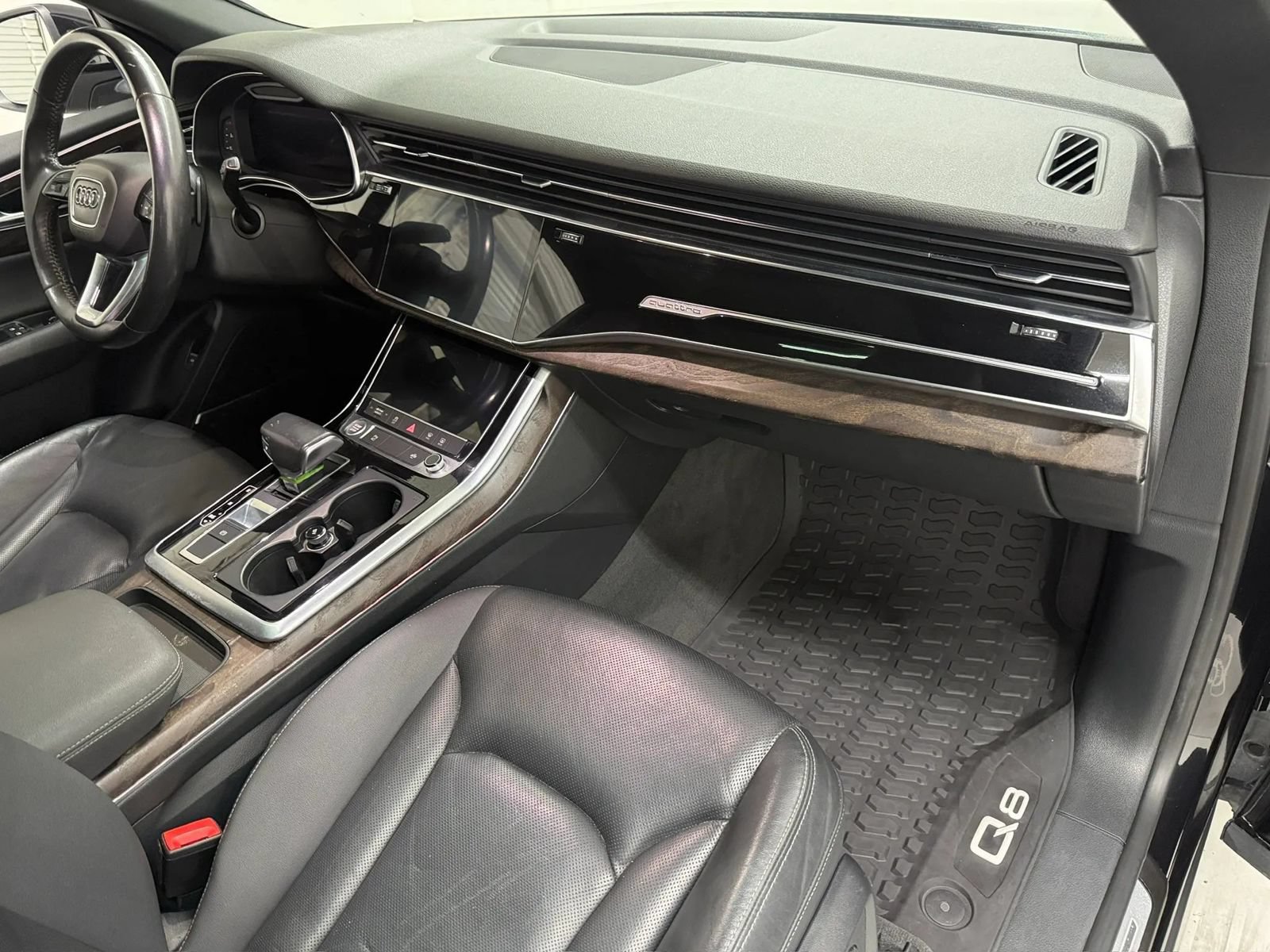 Used 2019 Audi Q8 Premium Plus w/ Premium Plus AWD/4WD image 11