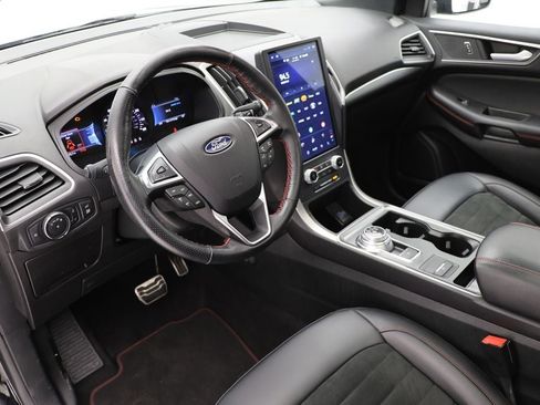Used 2022 Ford Edge ST-Line image 14