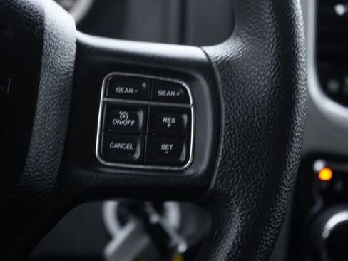 Used 2019 RAM 1500 Classic SLT image 23