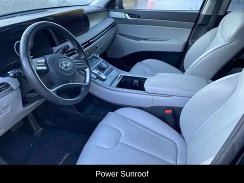 Used 2023 Hyundai Palisade SEL w/ Premium Package FWD image 13