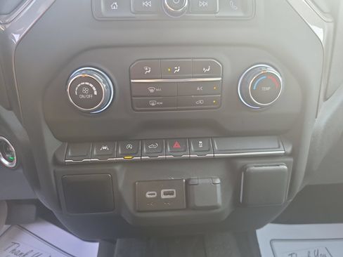 Used 2025 Chevrolet Silverado 1500 W/T w/ WT Value Package AWD/4WD image 18