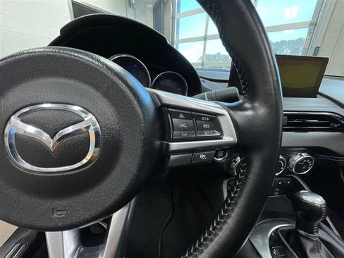 Used 2024 MAZDA MX-5 Miata RF Grand Touring RWD image 19