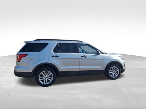 Used 2017 Ford Explorer Base image 7